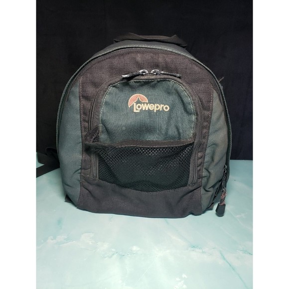 Lowepro Micro Trekker 100 GREEN Camera Bag Backpack Padded Adjustable Inserts GC - Picture 1 of 13